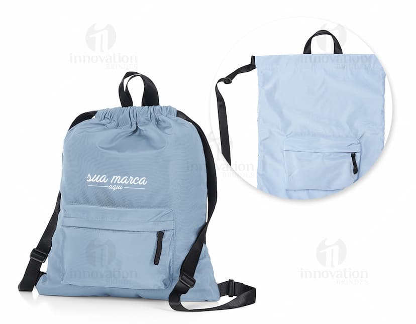 Mochila saco de couro elegante e casual para suas compras. Acessório de moda prático e versátil, com alças e zíper. Perfeita para uso diário.