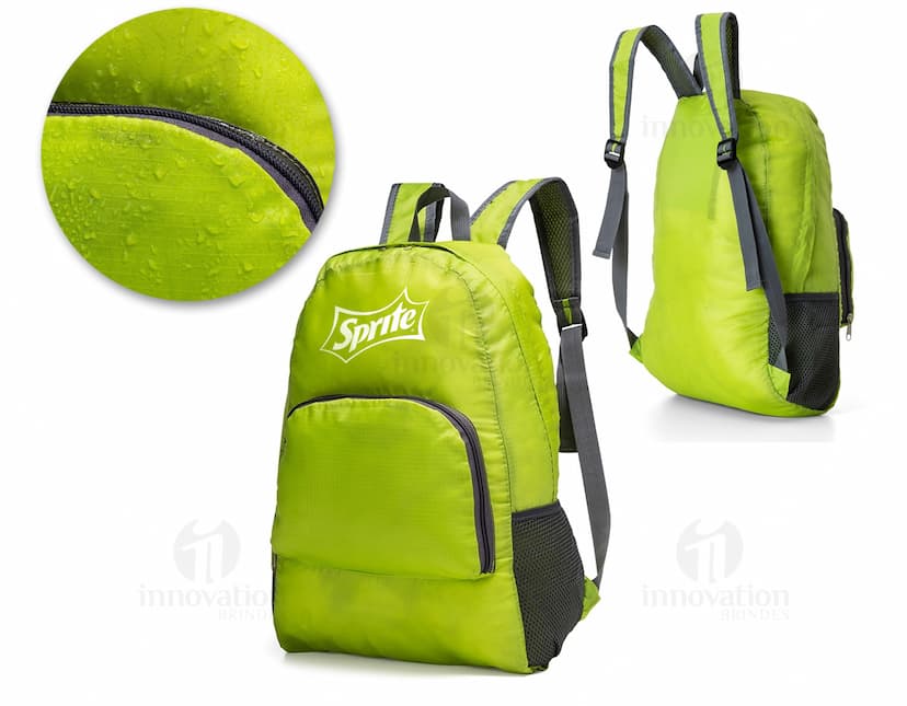 Mochila dobrável em nylon de alta qualidade, perfeita para qualquer ocasião. Leve, moderna e prática, ideal para quem busca estilo e funcionalidade. Com alça e zíper, é o acessório perfeito para o seu dia a dia. Adquira já a sua!