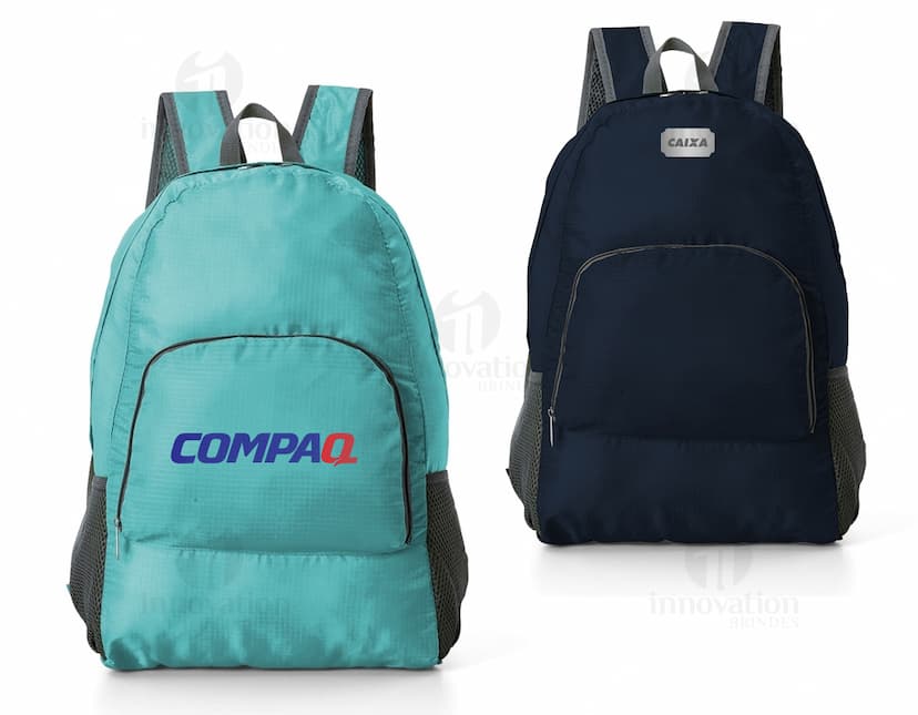 Mochila dobrável em nylon, moderna e prática para seu dia a dia. Ideal para carregar seus pertences com segurança e estilo. Com alças ajustáveis, fecho em zíper e design casual, é o acessório perfeito. Leve e compacta, perfeita para viagens e passeios. Não perca essa oportunidade e adquira já a sua!