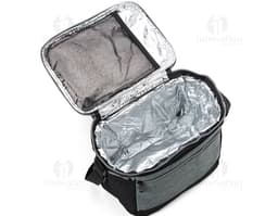 Bolsa térmica 10 litros preta - Ideal para manter seus alimentos e bebidas na temperatura certa. Perfeita para passeios