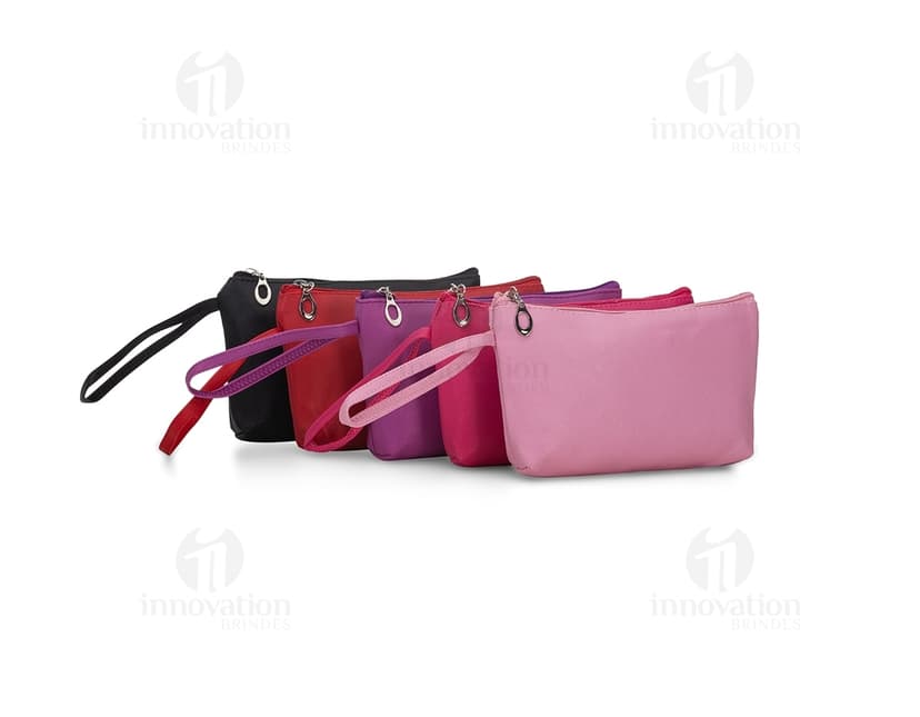 Nécessaire PVC Impermeável - Prático, elegante e resistente! Ideal para levar seus pertences com segurança. Perfeito para presentear! Acesse já e garanta o seu.