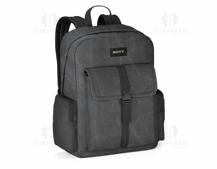 Mochila para notebook em couro marrom com estilo elegante e moderno. Perfeita para viagens de negócios ou lazer, com alça ajustável e compartimento seguro. Adquira a sua agora!