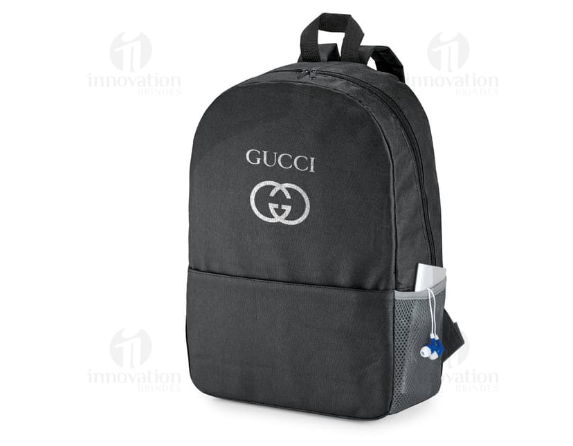 Mochila para Notebook: Prática e Moderna para Viagens de Negócios. Feita em couro preto, com compartimento especial e zíper, ideal para guardar seu equipamento com segurança. Garanta já a sua!