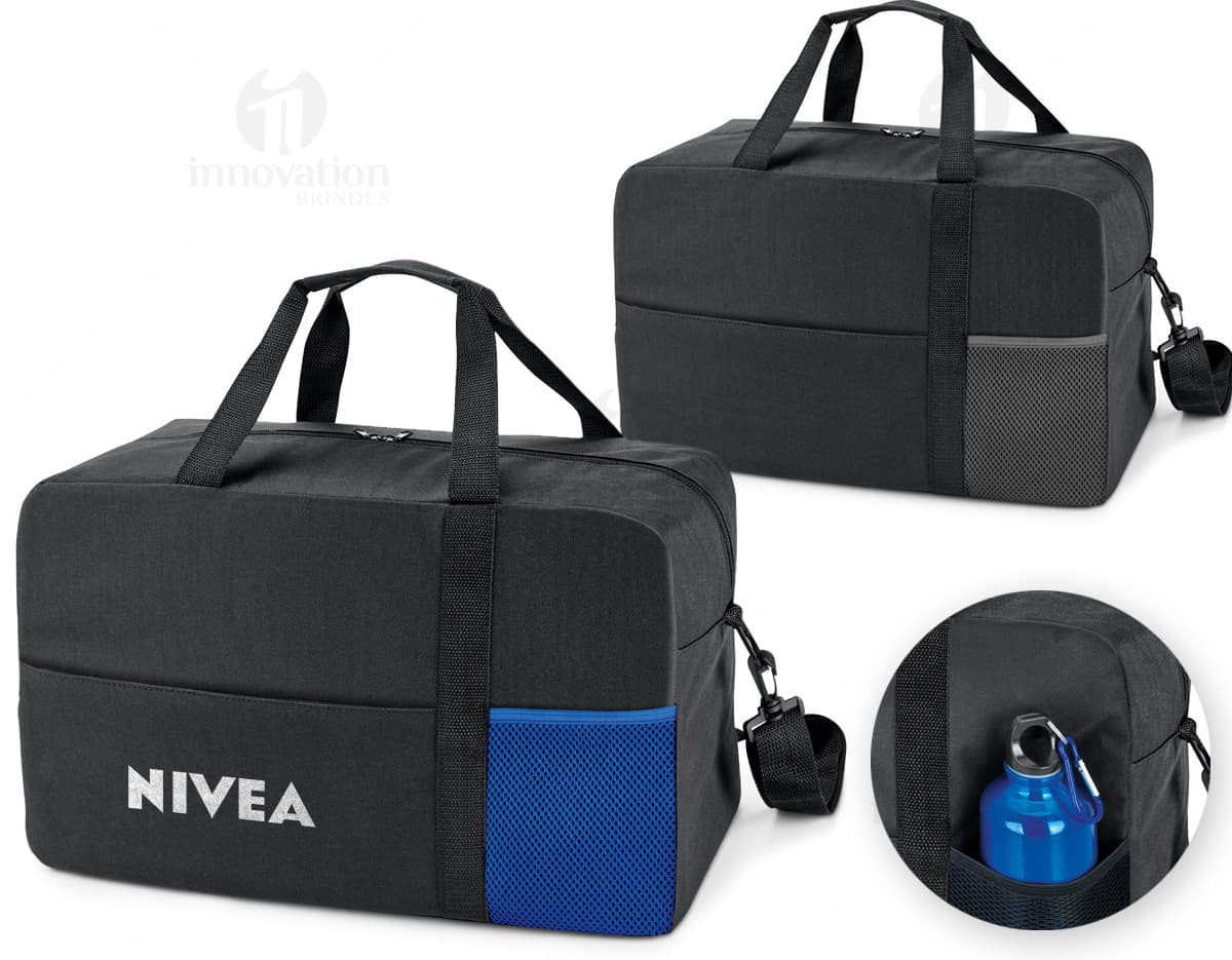 Bolsa esportiva preta vintage para viagem e armazenamento de equipamentos esportivos. Feita em couro resistente com alça ajustável para praticidade. Perfeita para quem busca estilo e funcionalidade. Ideal para atletas e apaixonados por esportes. Adquira já a sua!