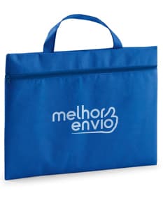 Pasta de couro marrom elegante, ideal para o escritório ou reuniões de negócios. Feita de material resistente e com alça confortável. Adquira a sua agora e esteja sempre preparado para impressionar!