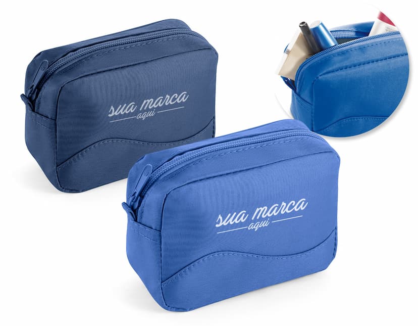 Necessaire preta de couro para organização e estilo. Perfeita para guardar seus produtos de maquiagem e acessórios com elegância e praticidade. Ideal para viagens ou uso diário. Adquira a sua agora!