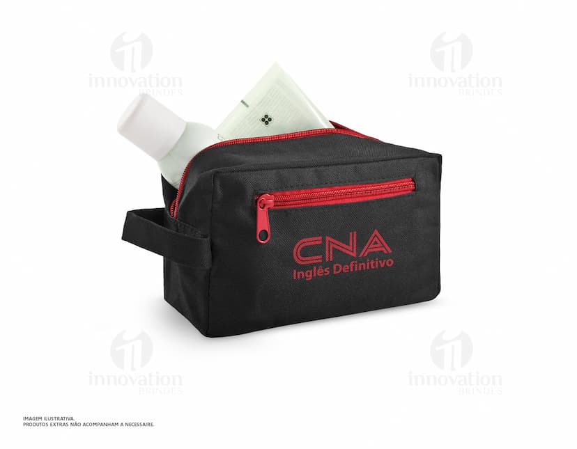 Necessaire 600D com alça lateral frontal em material resistente, preto, moderno e espaçoso para armazenar e transportar diversos objetos de higiene e beleza.