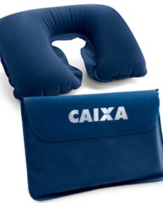 Almofada de pescoço em couro preto de luxo para viagens e negócios. Ideal para conferir elegância e praticidade em todas as ocasiões. Aproveite!