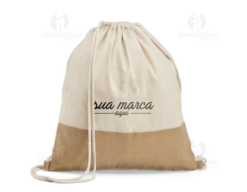 Sacola mochila de luxo em couro marrom para um estilo elegante e moderno. Perfeita para viagens ou compras, feita em nylon resistente com alças de algodão. Garanta já a sua!