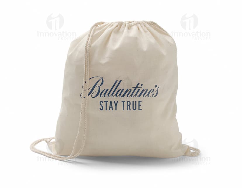 Mochila Saco de Algodão 370 x 410 mm - Prática e estilosa, essa mochila de algodão é perfeita para o dia a dia. Com design clean e elegante, ideal para quem busca praticidade e estilo. Aproveite!
