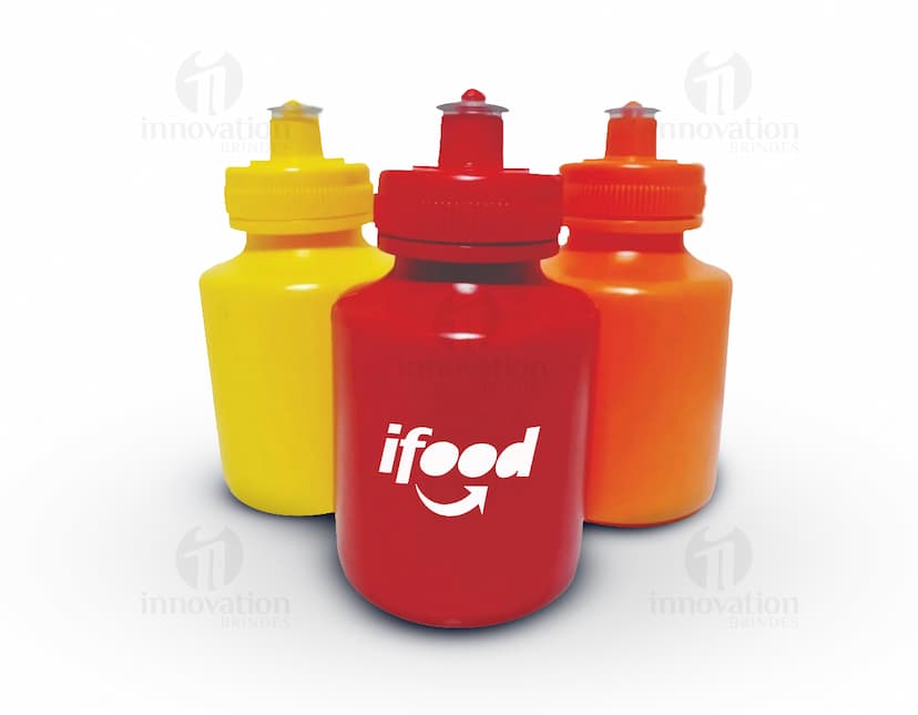 Squeeze plástico de 300ml em destaque.