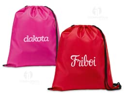 Mochila Saco 350 x 410 mm preta e moderna, feita de couro para viagens e compras, com design elegante, fecho de zíper, alça