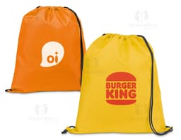 Mochila Saco 350 x 410 mm preta e moderna, feita de couro para viagens e compras, com design elegante, fecho de zíper, alça
