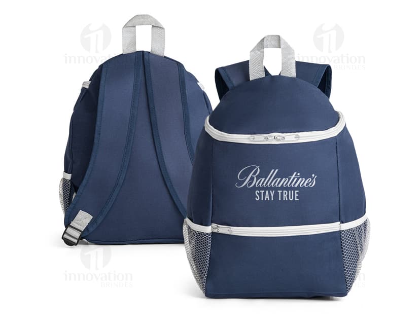 Mochila térmica de 600D preta com bolso frontal, feita de couro e nylon, possui alça de transporte e zíper. Ideal para viagens e armazenamento de objetos. Elegante e moderna, é perfeita para uso pessoal ou empresarial.