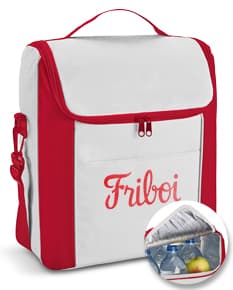 A bolsa térmica 290 x 340mm é perfeita para manter seus alimentos frescos durante viagens. Feita de material resistente e com alça para transporte, é ideal para levar em uma jornada a trabalho ou lazer. Com design retro e qualidade em couro, essa bolsa térmica é o acessório perfeito para quem gosta de viajar com estilo e praticidade. Garanta já a sua e mantenha sua comida fresca onde quer que vá!