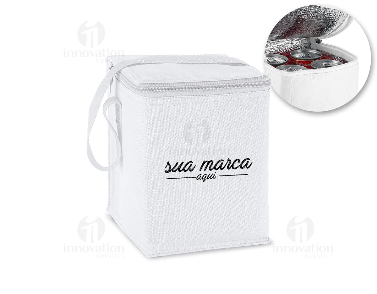 Bolsa térmica de qualidade para conservar seus alimentos frescos por mais tempo. Ideal para levar marmitas, lanches e bebidas para qualquer lugar. Mantenha sua comida quente ou gelada por horas com essa bolsa térmica resistente e prática. Perfeita para viagens, passeios e até mesmo para o dia a dia. Garanta já a sua e tenha refeições sempre frescas e saborosas!