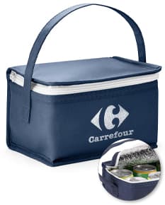 Bolsa térmica isolada com design moderno e alça resistente. Ideal para armazenar alimentos e bebidas de forma prática e segura. Perfeita para levar em viagens, piqueniques ou passeios. Feita de material plástico brilhante e durável, mantendo os itens refrigerados por mais tempo. Adquira já a sua bolsa térmica e tenha sempre suas bebidas geladas por onde for!
