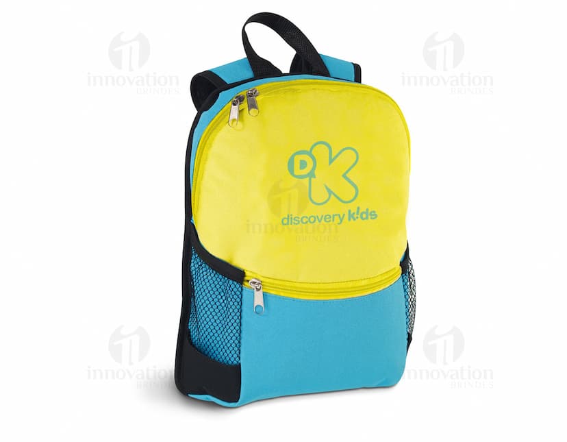 Mochila Infantil em Couro para Viagem - Ideal para as aventuras dos pequenos! Feita em couro resistente, com alça ajustável e zíper, é o acessório perfeito para viagens e passeios. Leve e prática, garante estilo e segurança em qualquer lugar. Adquira já a sua!