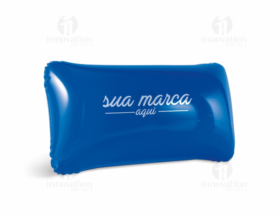 Almofada inflável nacional com design 3D e cores vibrantes, perfeita para demonstrar seu orgulho e patriotismo. Leve, compacta e ideal para viagens, shows e eventos. Adquira agora e garanta conforto e estilo onde quer que esteja!