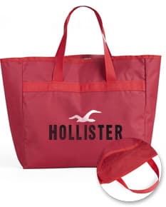 Sacola de nylon 600 na cor preta, com dimensões de 25x36x14 cm. Possui alças e fecho em zíper, ideal para compras no shopping, lojas de varejo e presentes. Elegante e moderna, perfeita para adicionar estilo ao seu look.