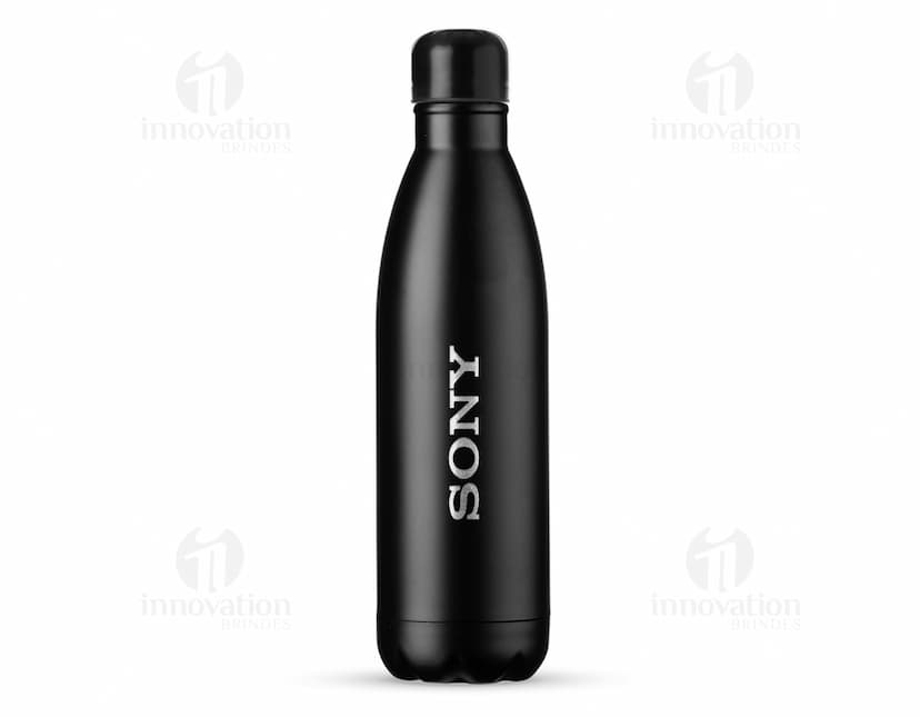 Garrafa térmica inox 750ml - Mantenha suas bebidas quentes ou geladas por muito mais tempo com nossa garrafa térmica de 750ml. Design elegante em aço inoxidável, perfeita para uso diário, viagens, trabalho e lazer. Aproveite!