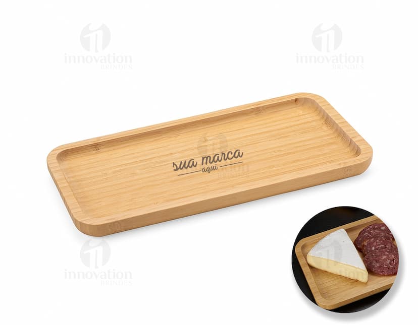Petisqueira de bambu 30x15, ideal para servir petiscos de forma elegante e sustentável. Feita em bambu de alta qualidade, combina com qualquer decoração. Perfeita para eventos e reuniões. Adquira já a sua!