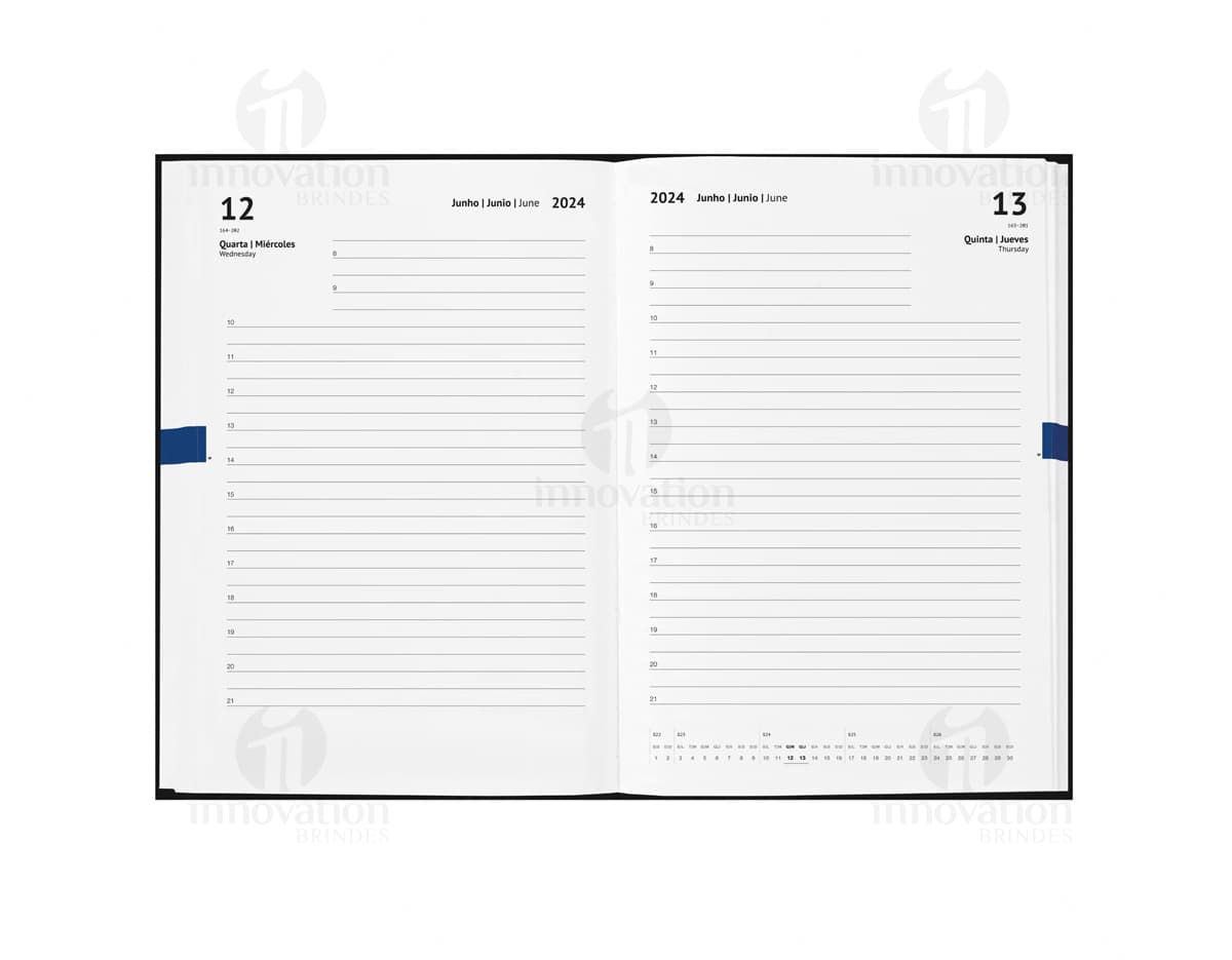 Agenda A5 com fecho magnético, em formato de frame vazio de papel em branco, representando um bloco de notas de negócios de escritório. O design possui linhas pretas para escrever e um padrão vintage e retro. É um item vintage e antigo, perfeito para planejamento e organização.