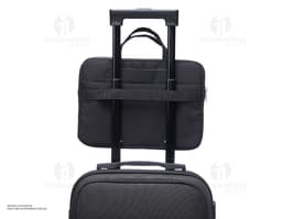 Pasta executiva em couro castanho para tablet e portátil, com fecho de segurança e alça ajustável. Ideal para proteger os