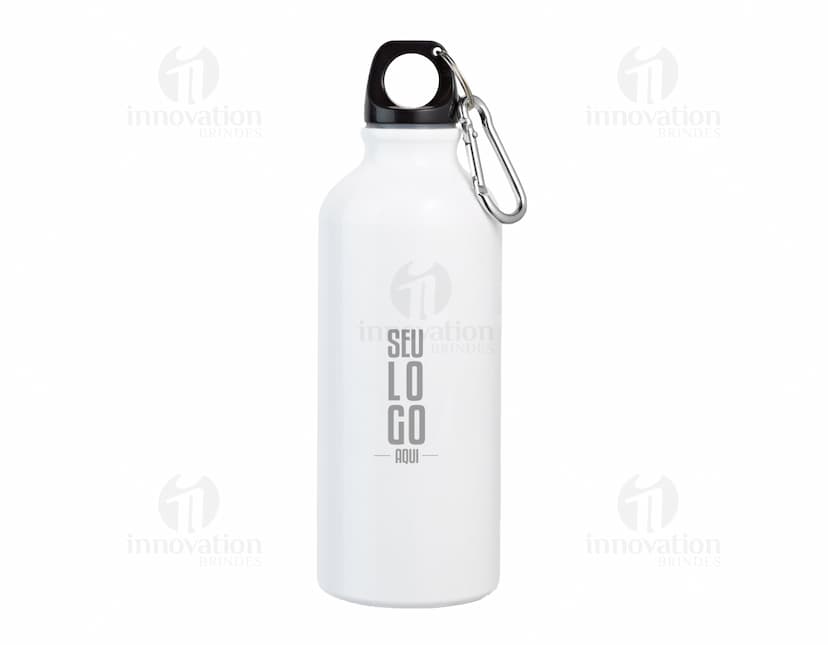 Squeeze alumínio mosquetão 500 ml em fundo branco.