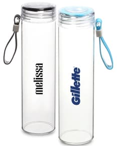 squeeze de vidro transparente de 500ml, design moderno e clean, contendo líquido dentro, com tampa prateada.
