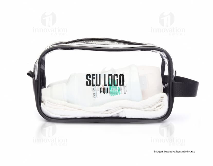 Necessaire preta feita de PVC com zíper, ideal para armazenar objetos como óculos de sol, dinheiro, medicamentos e outros itens de cuidados pessoais.