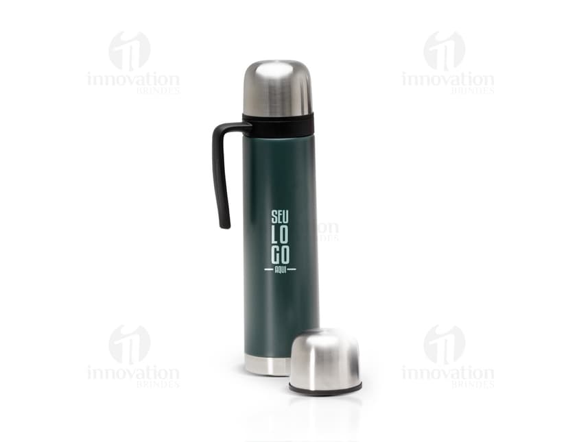 Garrafa térmica 750ml: Mantenha suas bebidas quentes ou geladas por mais tempo com esse elegante item de metal. Perfeito para levar para o trabalho, academia ou viagens. Prático e resistente, esse produto é essencial para quem busca qualidade e praticidade. Garanta o seu agora!
