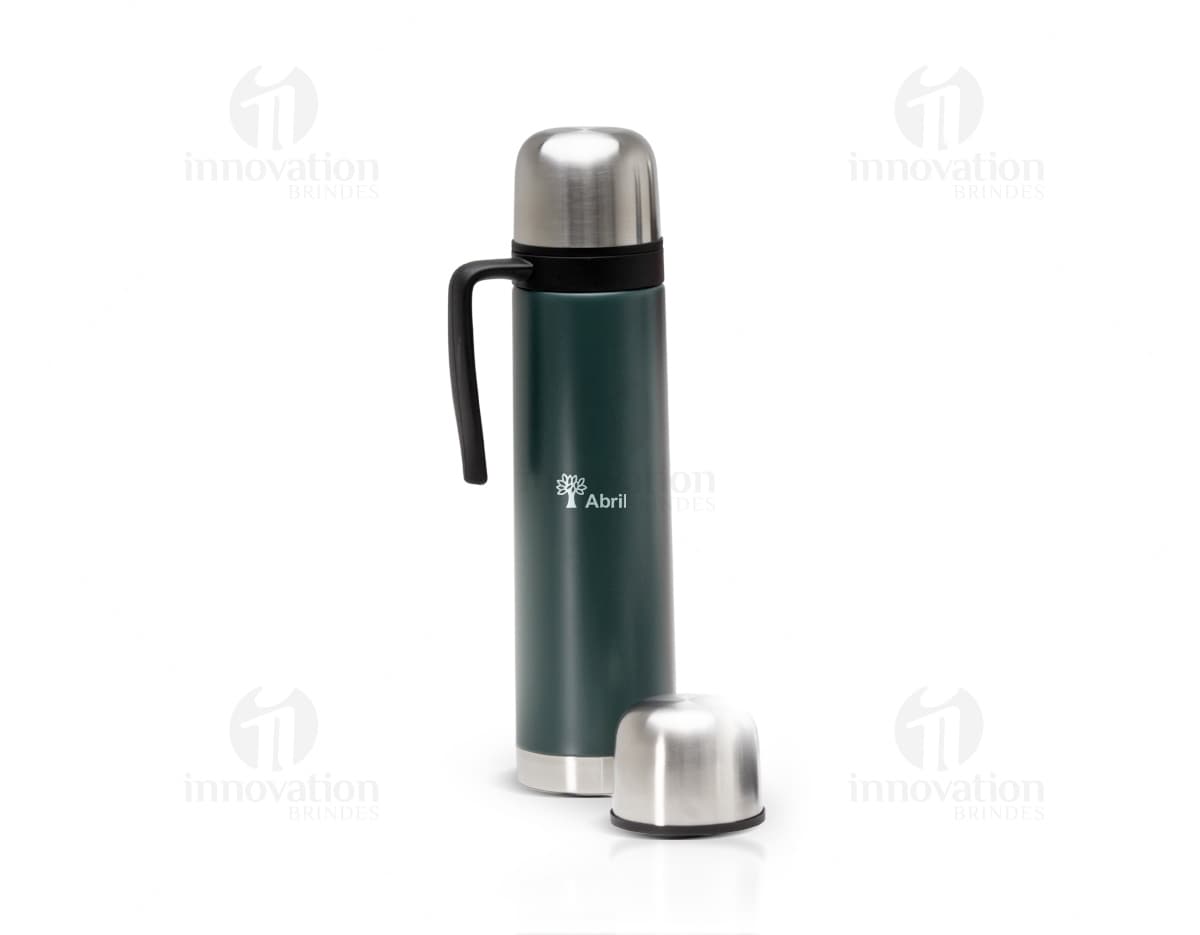 Garrafa térmica de 750ml em design elegante e prático para manter sua bebida favorita na temperatura ideal. Perfeita para levar a qualquer lugar, seja no trabalho, academia ou viagem. Garanta praticidade e estilo com essa garrafa térmica de alta qualidade. Aproveite!