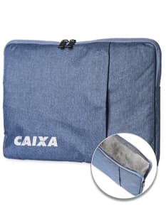 Pasta de couro marrom e preta para notebook 14 polegadas, com fecho de zíper, alça e bolsos para armazenar documentos e acessórios. Ideal para proteger e transportar seu computador com estilo e elegância.