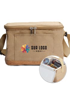 Bolsa térmica em poliéster e cortiça, moderna e elegante, ideal para transporte de alimentos e bebidas de forma prática e segura. Cor rosa com detalhes em marrom, fecho de zíper e alças resistentes. Perfeita para viagens, passeios e momentos de lazer.
