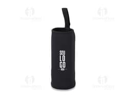 Porta Copo Isotérmico em Neoprene, objeto de metal e plástico, clean e shiny, design cuidadoso.
