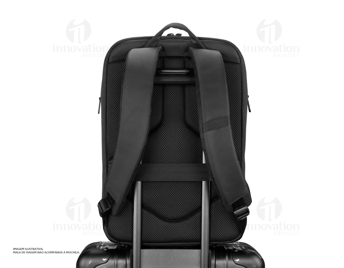 Imagem de uma mochila premium para viagens, com diversos compartimentos e design elegante. Ideal para armazenar dispositivos eletrônicos, como laptop, tablet e smartphone, de forma segura e organizada durante viagens de negócios ou lazer.