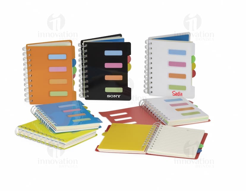 Caderno pequeno com divisórias para organizar suas atividades no escritório. Ideal para anotações e lembretes. Design moderno, prático e funcional. Encomende o seu agora!