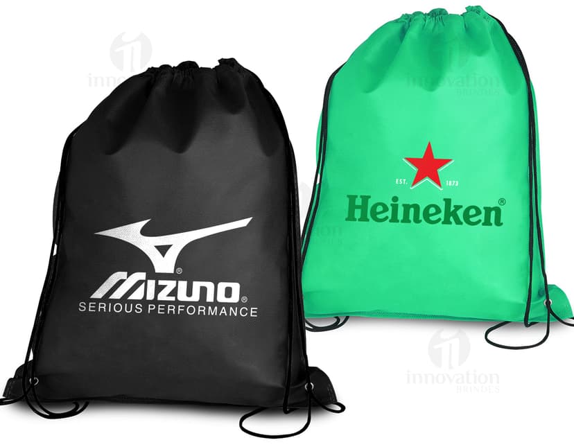 Bolsa TNT gramatura 80g em amarelo, vazio e com alça.