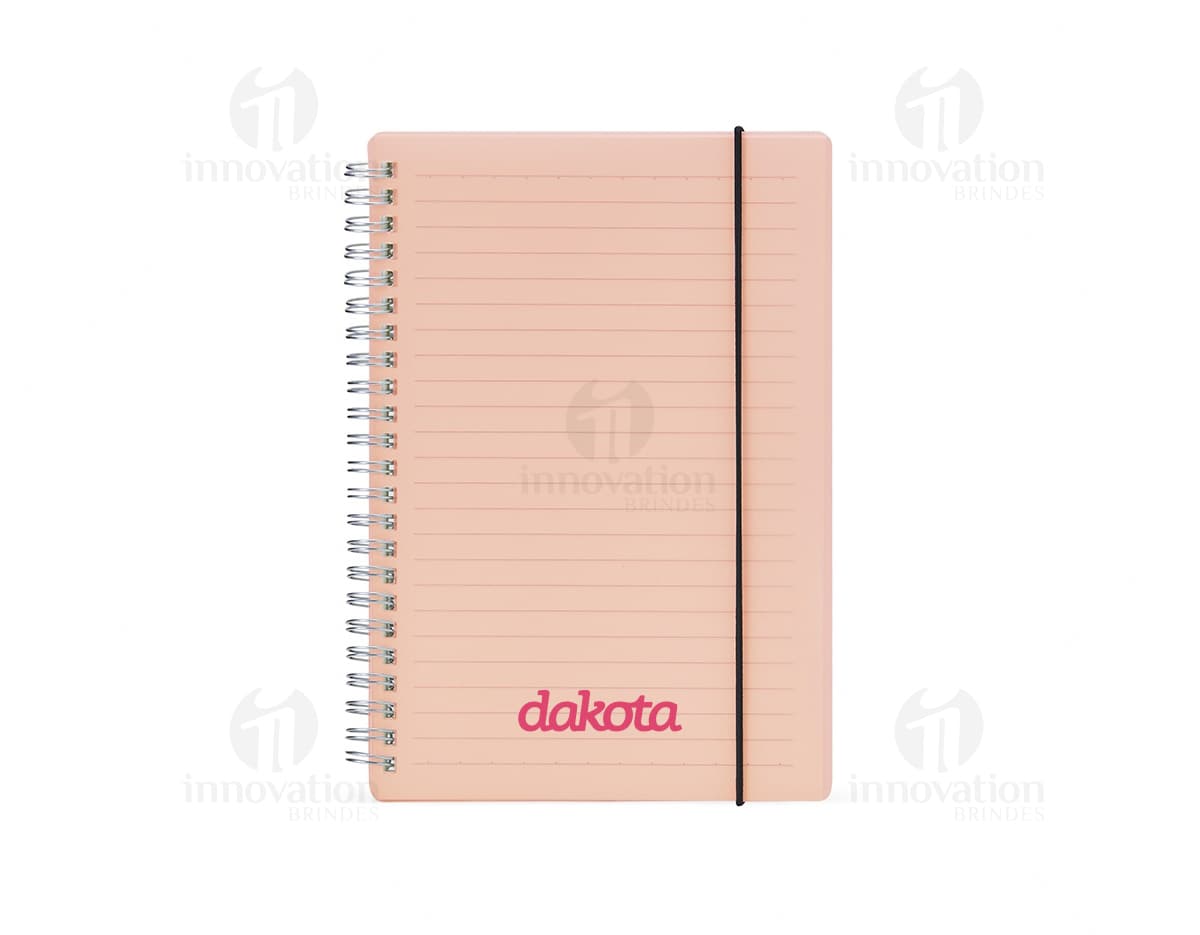 Caderno A5 em plástico, ideal para anotações no escritório ou na escola. Com design clean e espaço para organizar suas ideias, é perfeito para lembretes diários. Garanta o seu!
