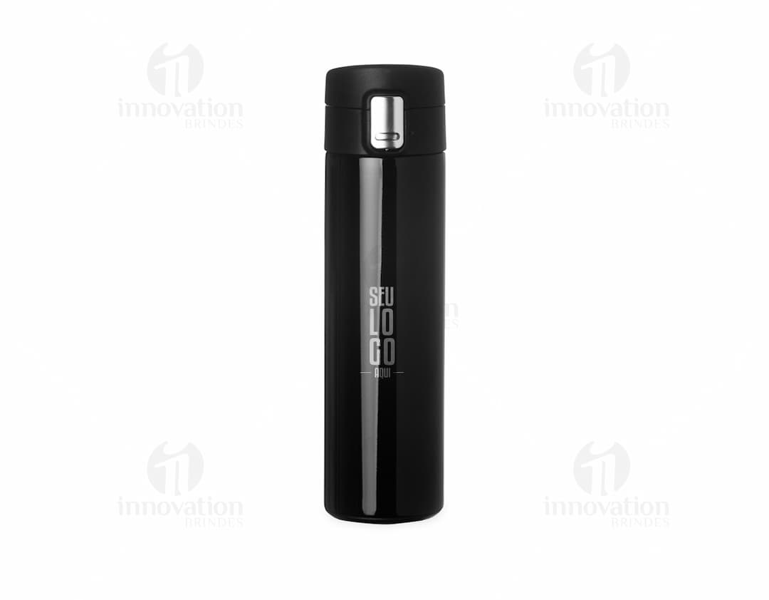 Garrafa de aço inoxidável de 400ml, container de metal prateado, equipamento de higiene, objeto de cuidado pessoal, produto de cosméticos, moderno e de alta tecnologia, com acabamento reflexivo, líquido preto, para aroma ou perfume, em close-up.