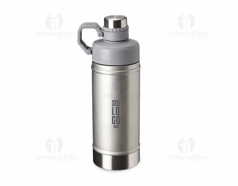 Garrafa térmica inox de 500ml, equipamento de metal brilhante, vazio e saudável, com tampa e reflexão, ideal para bebidas quentes ou frias.