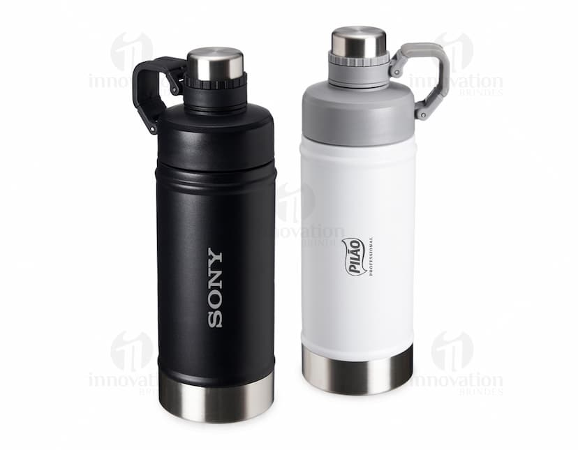 Garrafa térmica inox de 500ml, equipamento de metal brilhante, vazio e saudável, com tampa e reflexão, ideal para bebidas quentes ou frias.