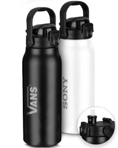 Garrafa térmica inox de 1,5 litros com bico, em metal prateado, com design moderno e seguro, perfeita para armazenar líquidos e manter a temperatura.