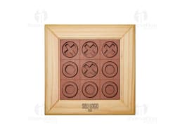 Jogo da Velha Premium em dispositivo eletrônico antigo, com botões de controle, painel digital e mecanismo de jogo. Cores