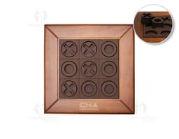 Jogo da Velha Premium em dispositivo eletrônico antigo, com botões de controle, painel digital e mecanismo de jogo. Cores