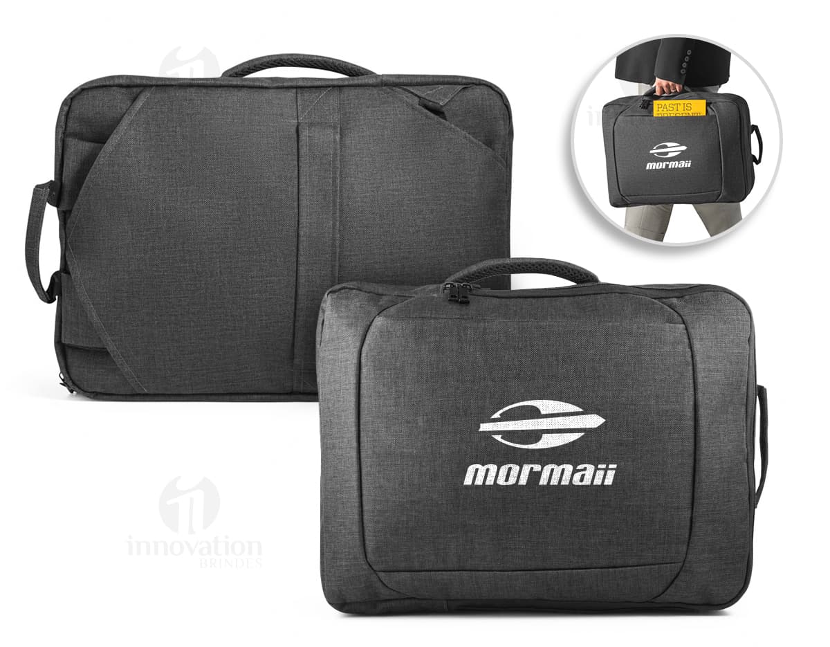 Mochila para notebook 15.6 de couro preto com fivela, alça de metal, fecho de correr e design moderno. Ideal para transporte de dispositivos eletrônicos e acessórios de escritório com estilo e proteção.