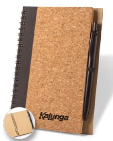 Bloco de anotações 13x17, perfeito para organizar suas ideias. Ideal para escrita e desenho, compacto e prático. Tenha suas anotações sempre à mão!