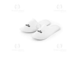 Chanclas de casa modernas y cómodas, en tonos de negro y gris. Con diseño elegante y tecnológico, ideales para la relajación
