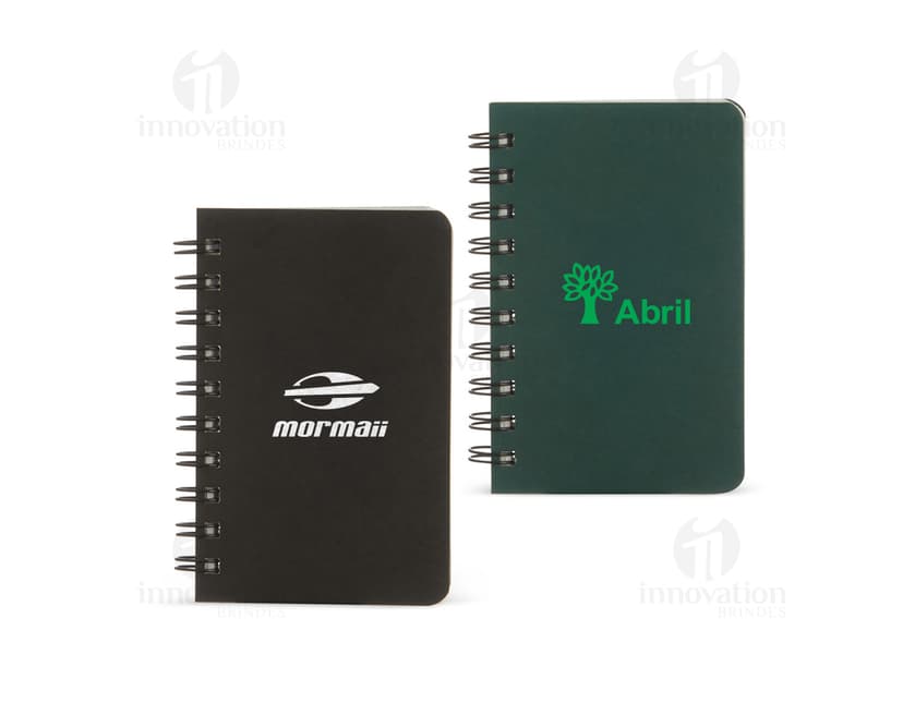 Bloco de anotações Kraft 14x10 com capa em papel, espaço em branco para escrever mensagens, lembretes e notas. Ideal para uso no escritório, estudos ou organização pessoal. Design simples, clean e prático.